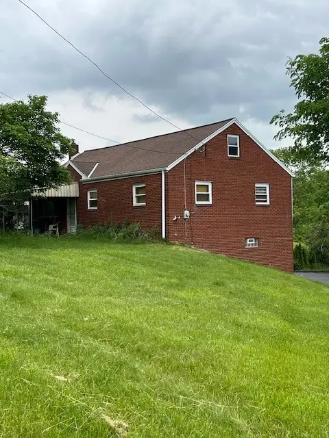 1829 Brodhead Rd, Hopewell Twp, PA 15001