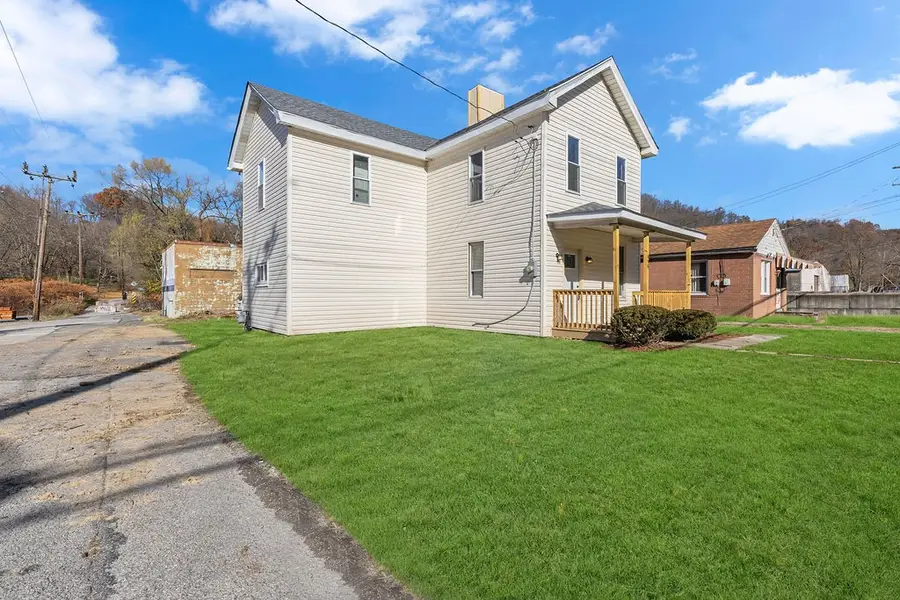 498 Blockhouse Run Rd, Pulaski, PA 15066 - Image #2