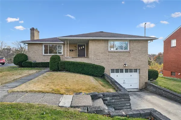 421 Robbins Station Rd, North Huntingdon, PA 15642