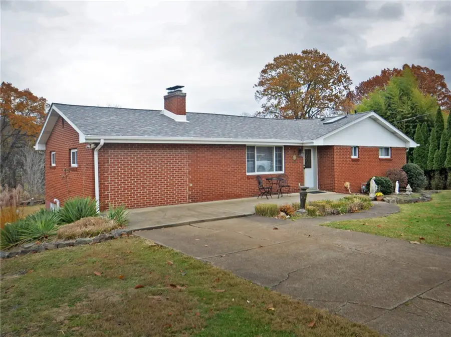 315 Beech Rd, Plum, PA 15239 - Image #2