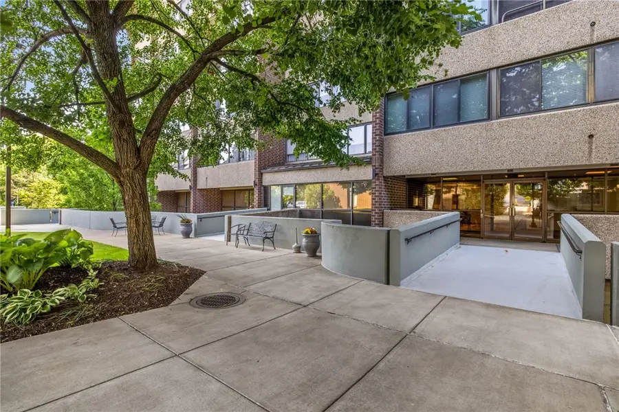 750 Washington Rd #509, Mount Lebanon Township, PA 15228 - Image #2