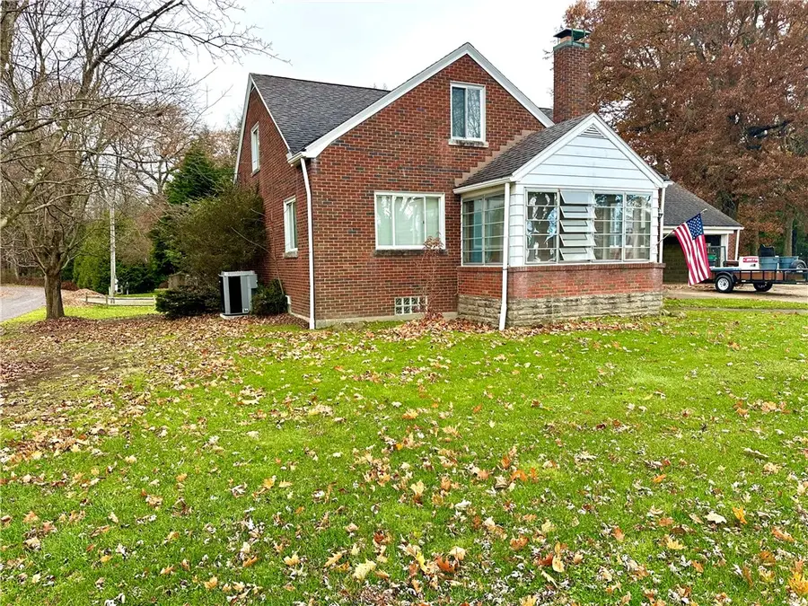 812 Tidball Ave, Grove City, PA 16127 - Image #2