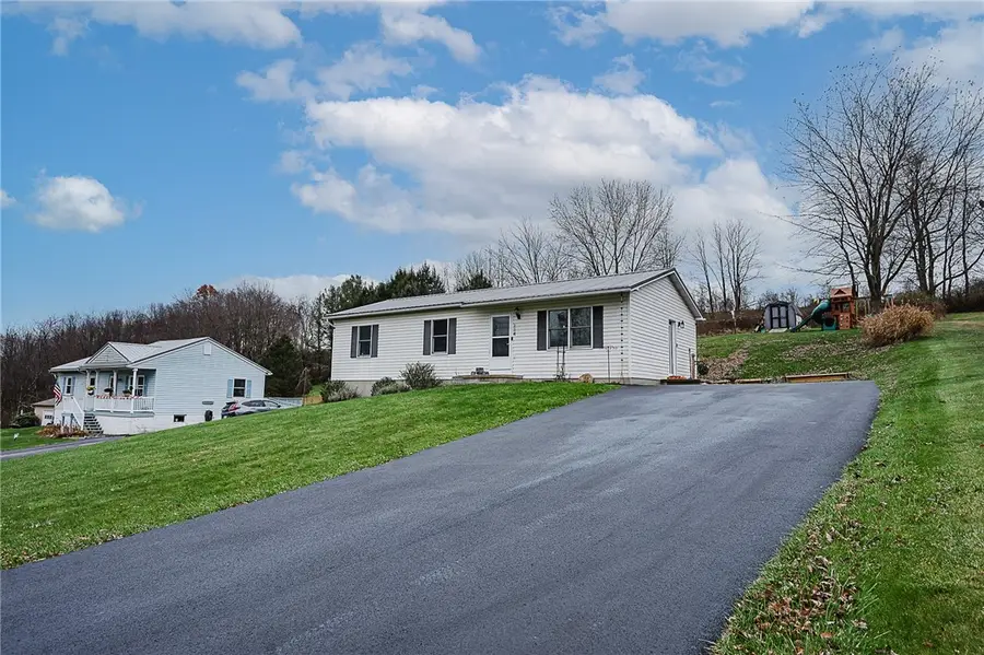 114 Apache Dr, White, PA 15701 - Image #2