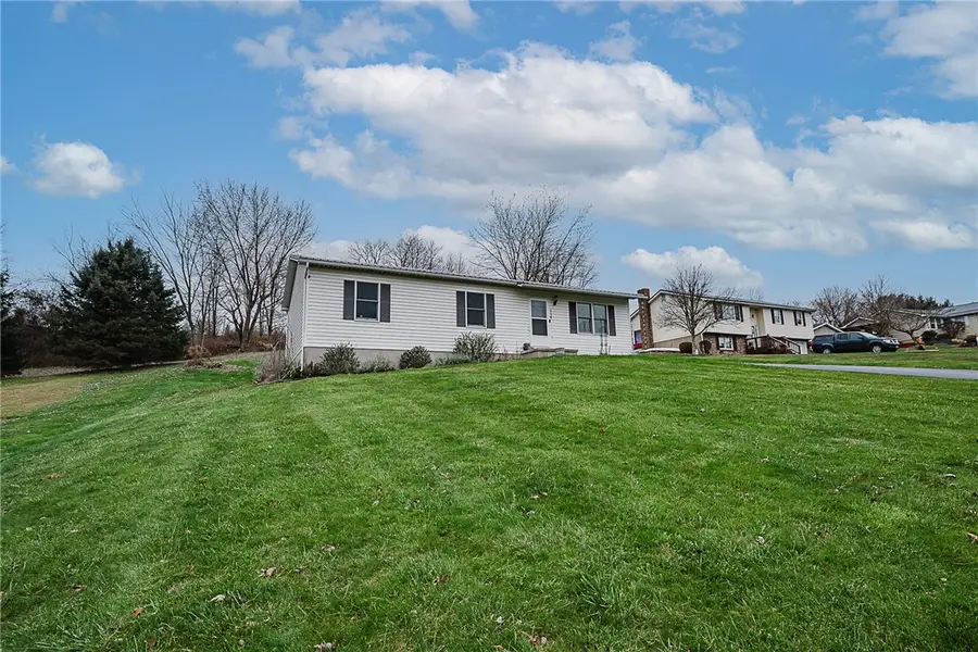114 Apache Dr, White, PA 15701 - Image #3