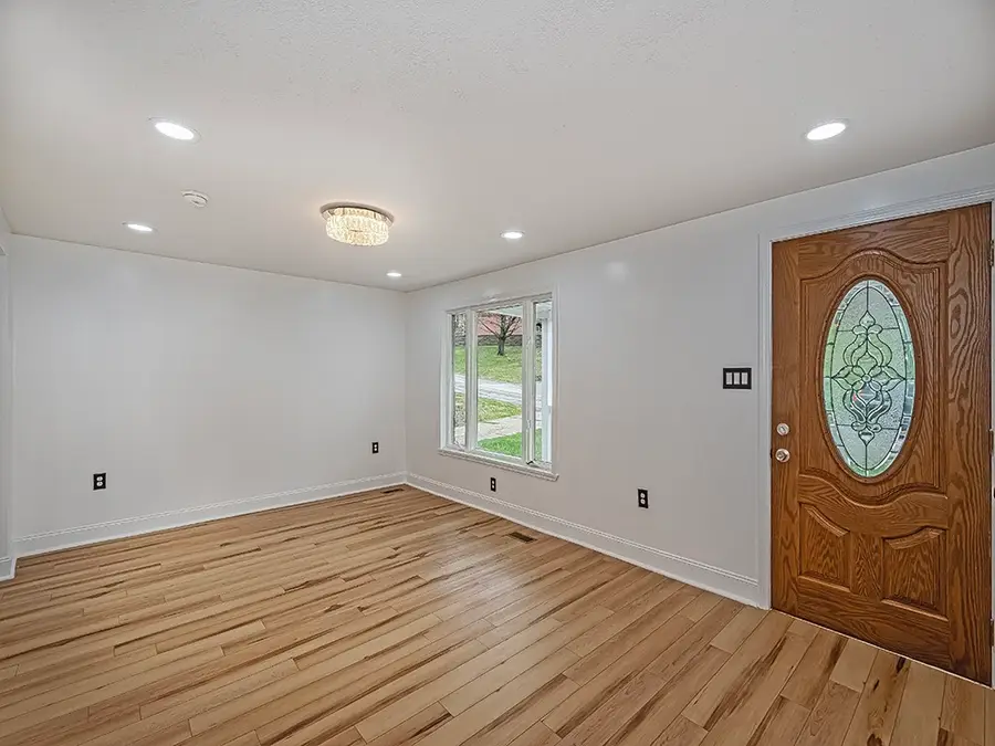 260 Creston Drive, West Mifflin, PA 15122 - Image #3