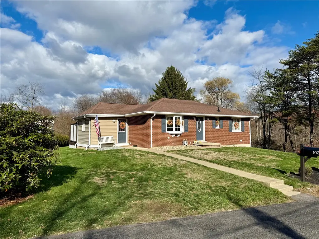 102 Oak Dr, Hopewell, PA 15001 - Image #1