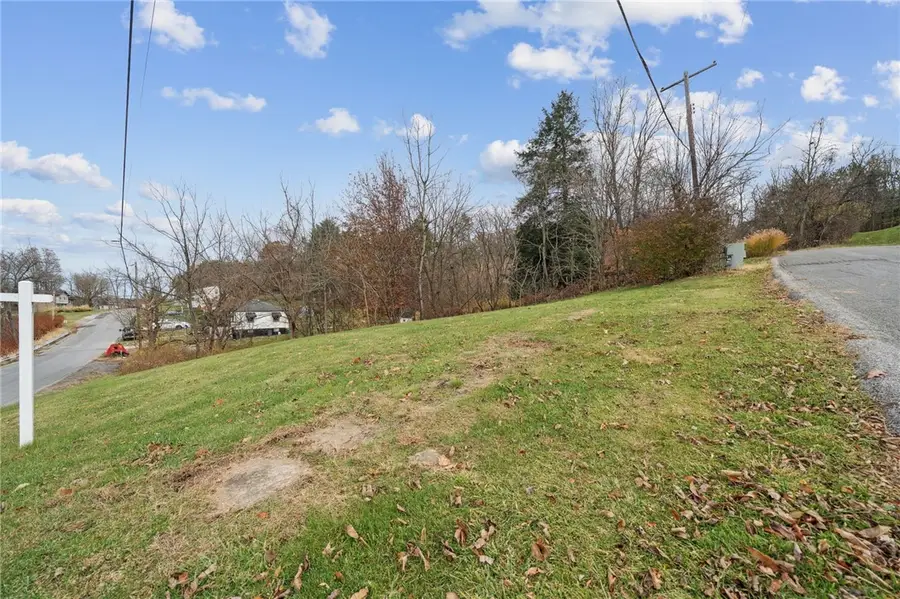 146 Mcvey St, Sturgeon, PA 15082 - Image #3