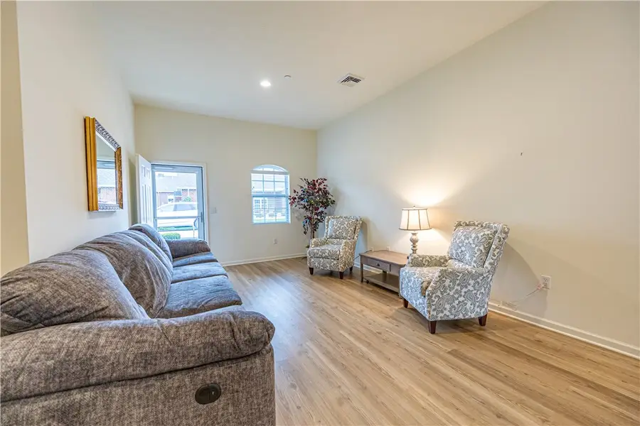 906 Valentina Ln #65, Lower Burrell, PA 15068 - Image #3