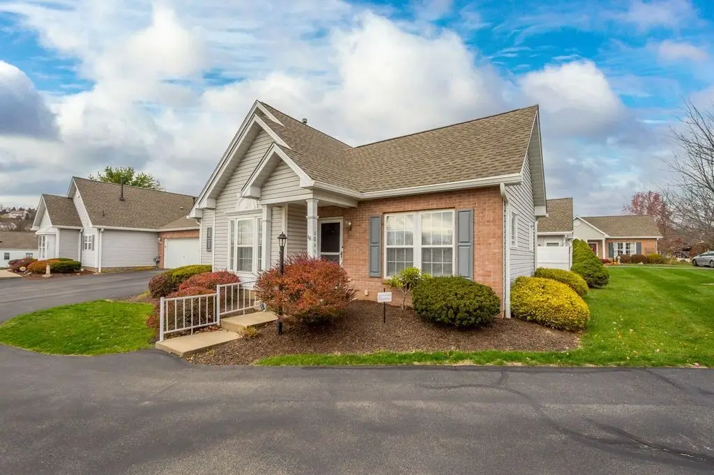 6044 Belle Terre Ct, South Fayette, PA 15017 - Image #1