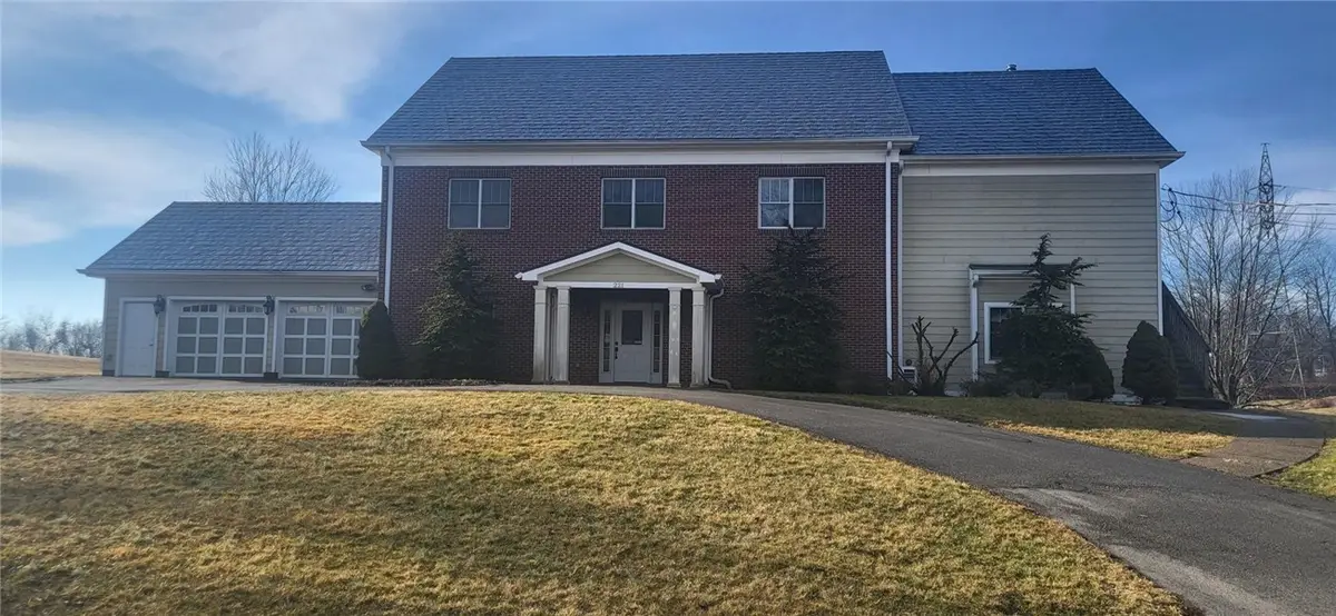 221 Felician Dr, Moon Township, PA 15108 - Image #1