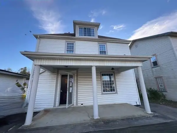 1660 Mercer Rd, Ellwood City, PA 16117