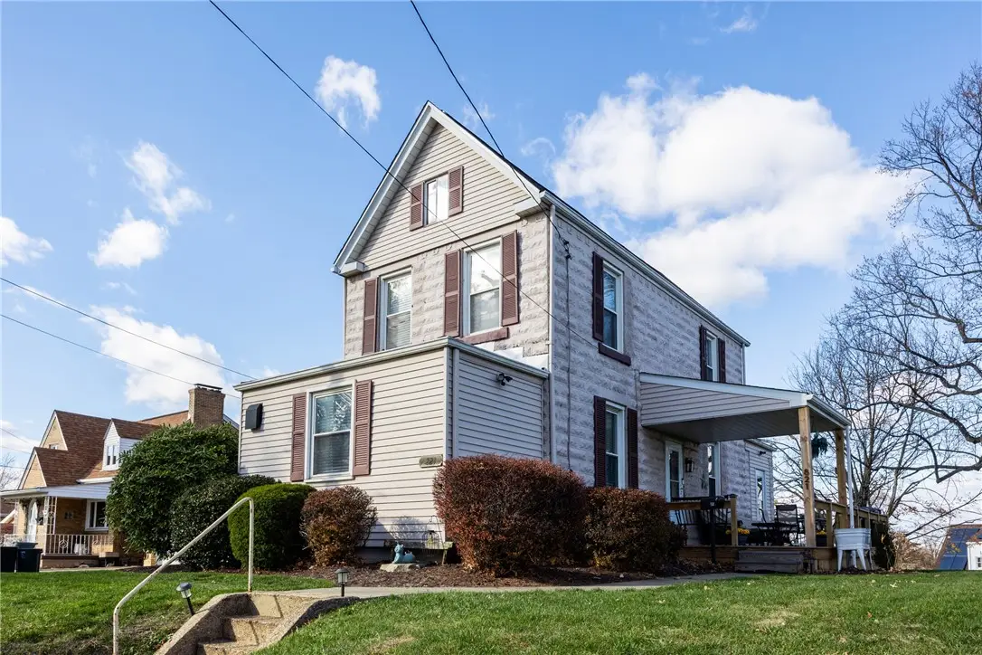 821 Corbin St, West Mifflin, PA 15122 - Image #1