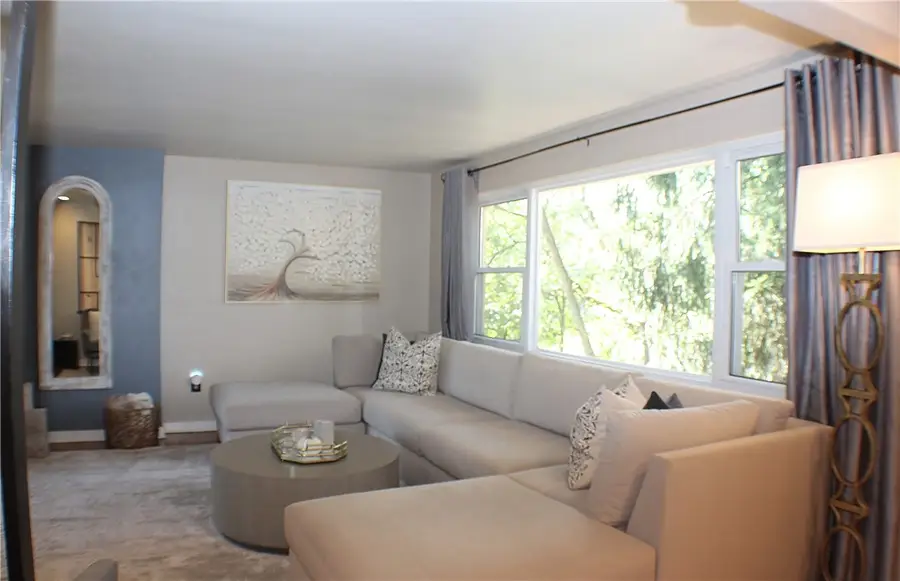 128 Violet Street, Ross Township, PA 15229 - Image #3