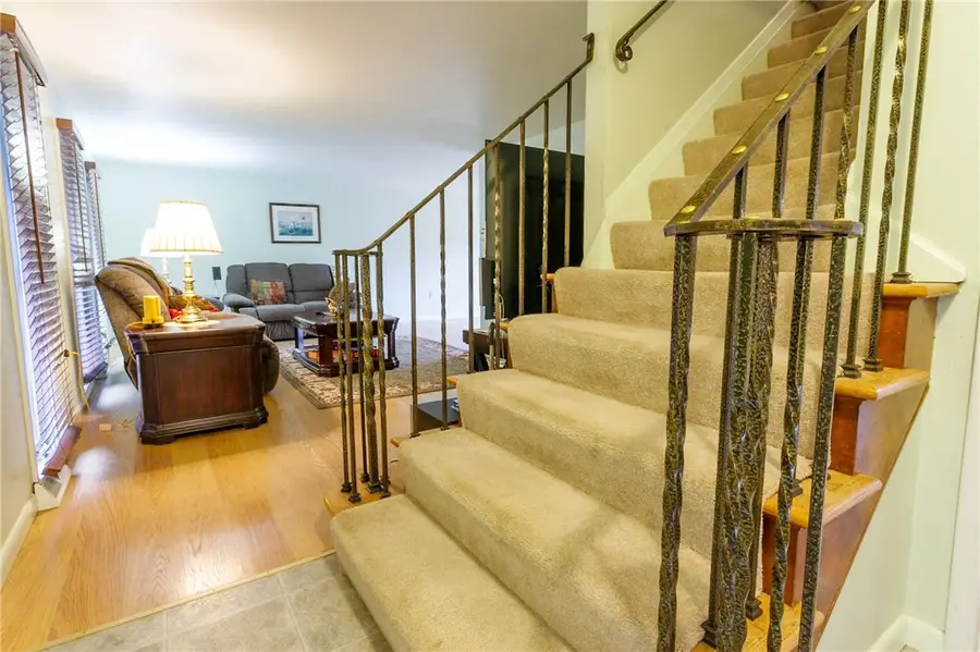 103 Tynewood Dr, Wilkins Township, PA 15145 - Image #3