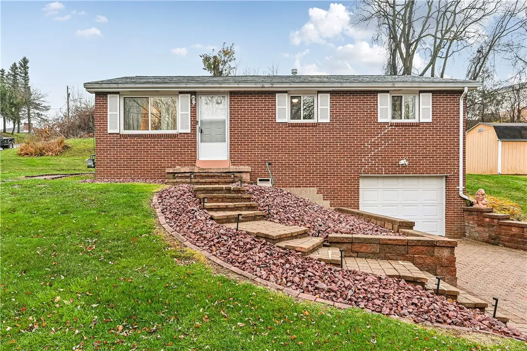 881 Iris Drive, North Huntingdon, PA 15642 - Image #1