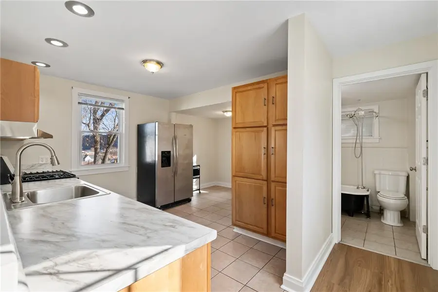 320 Newkirk Street, Carnegie, PA 15106 - Image #2