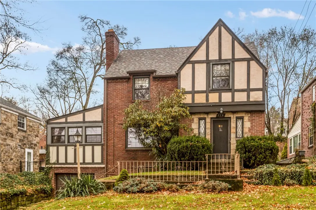 770 Country Club Dr, Mount Lebanon Township, PA 15228 - Image #1