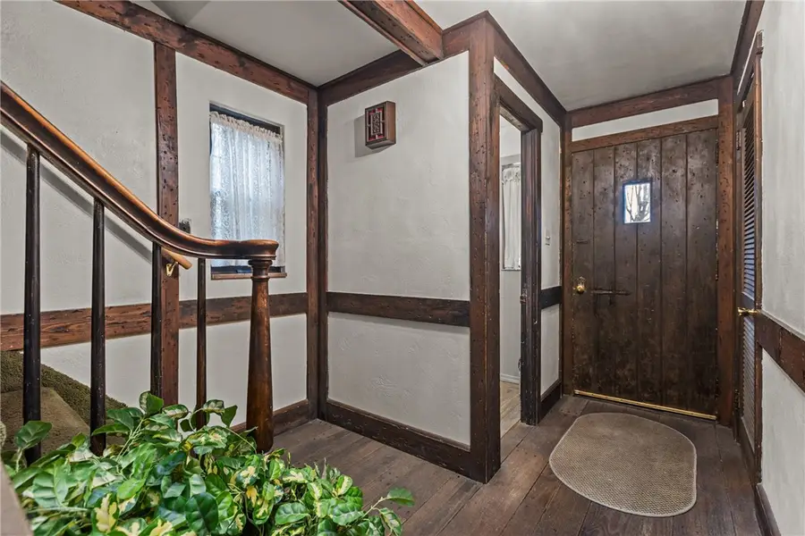 770 Country Club Dr, Mount Lebanon Township, PA 15228 - Image #2