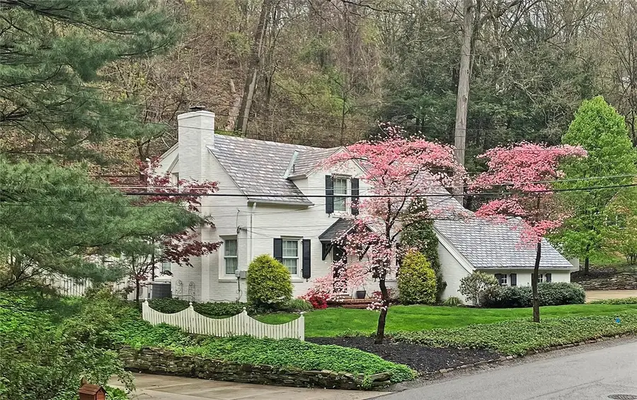 401 Valley Dr, Ohara Township, PA 15215 - Image #2