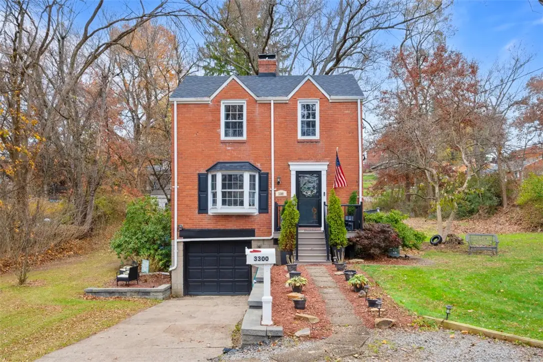 3300 Crestview Dr, Bethel Park, PA 15102 - Image #1