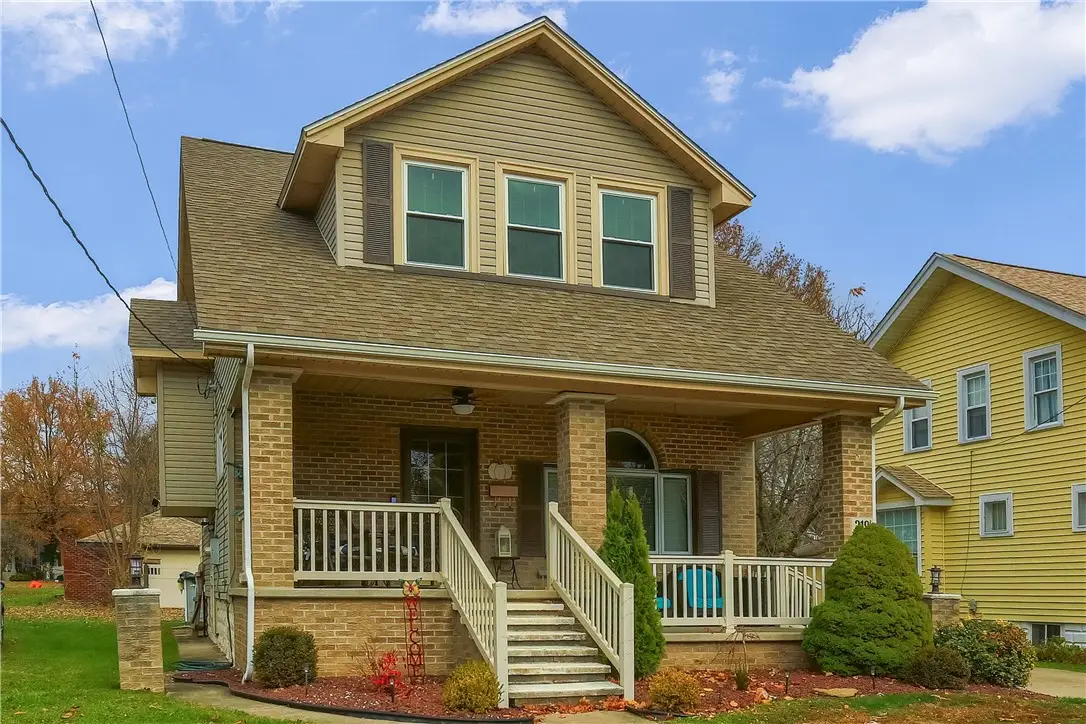 319 E Edgewood Ave, New Castle, PA 16105 - Image #1