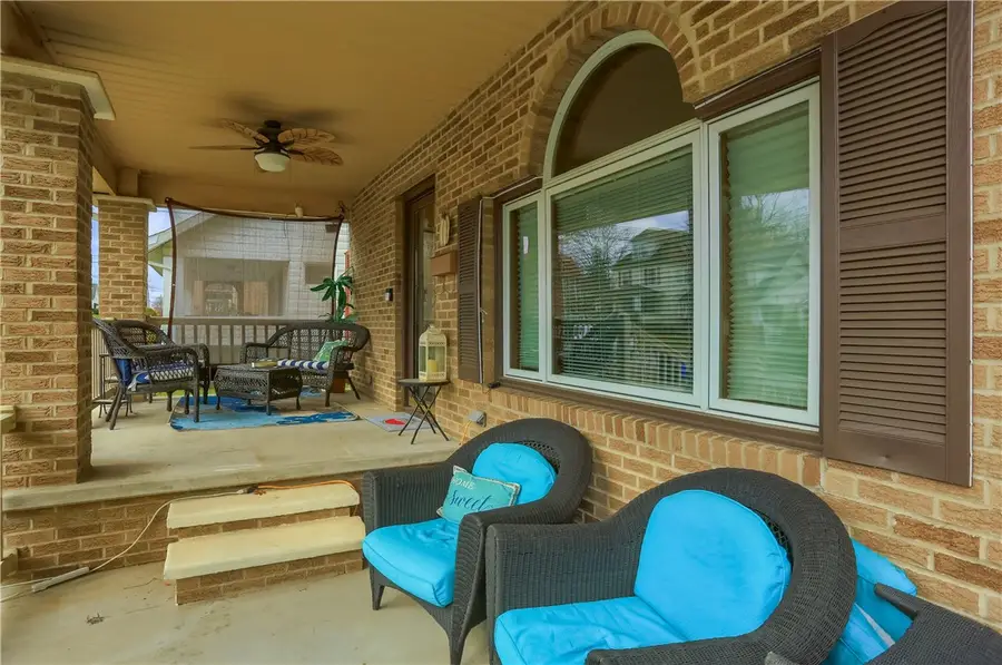 319 E Edgewood Ave, New Castle, PA 16105 - Image #2