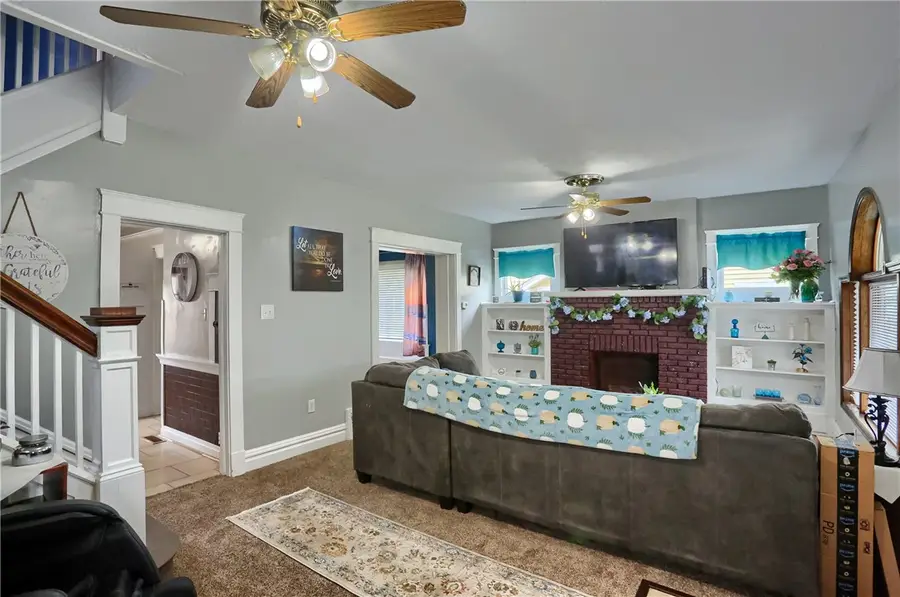 319 E Edgewood Ave, New Castle, PA 16105 - Image #3