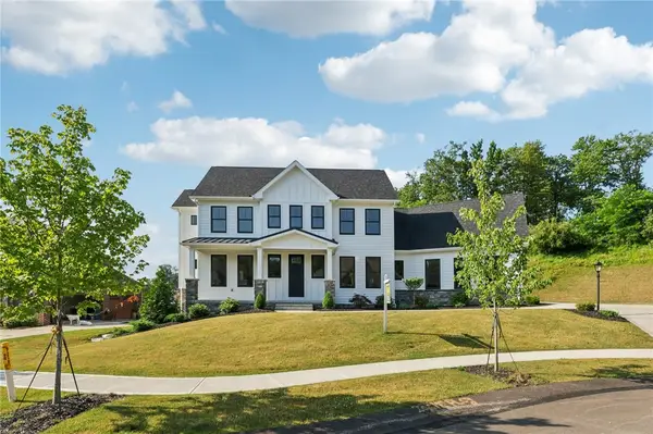 205 Carry Back Ct., Cranberry Twp, PA 16066