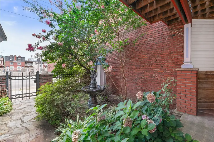 2422 E Carson Street, Pittsburgh, PA 15203 - Image #3