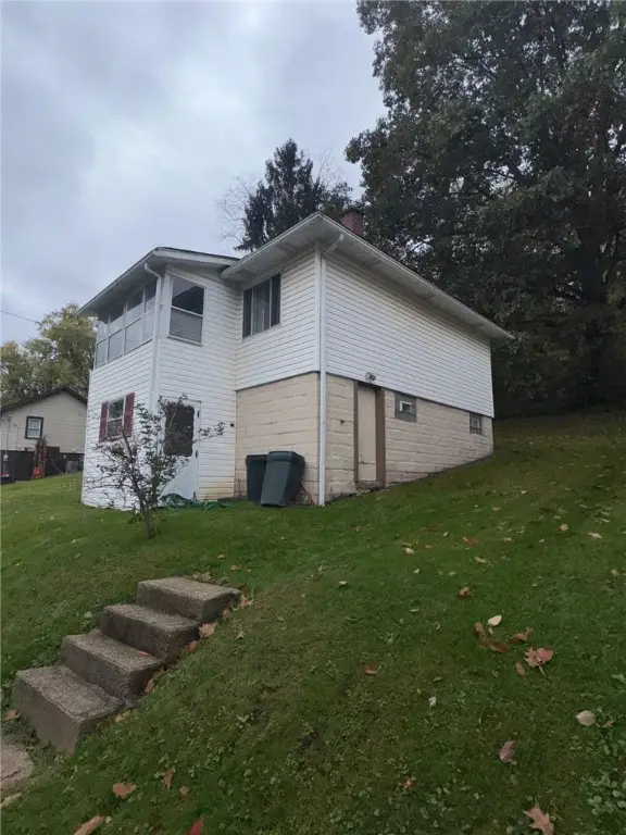 116 High St, Springdale Twp, PA 15049