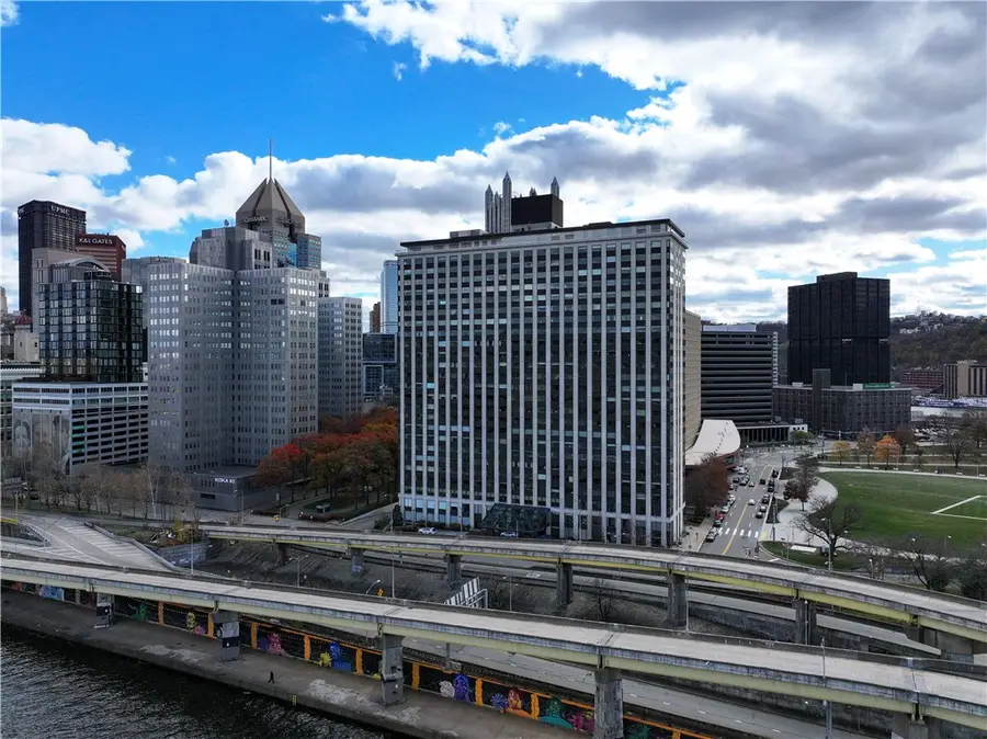 320 Fort Duquesne Blvd #7E, Pittsburgh, PA 15222 - Image #2