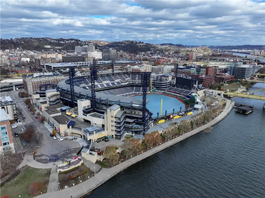 320 Fort Duquesne Blvd #7E, Pittsburgh, PA 15222 - Image #3