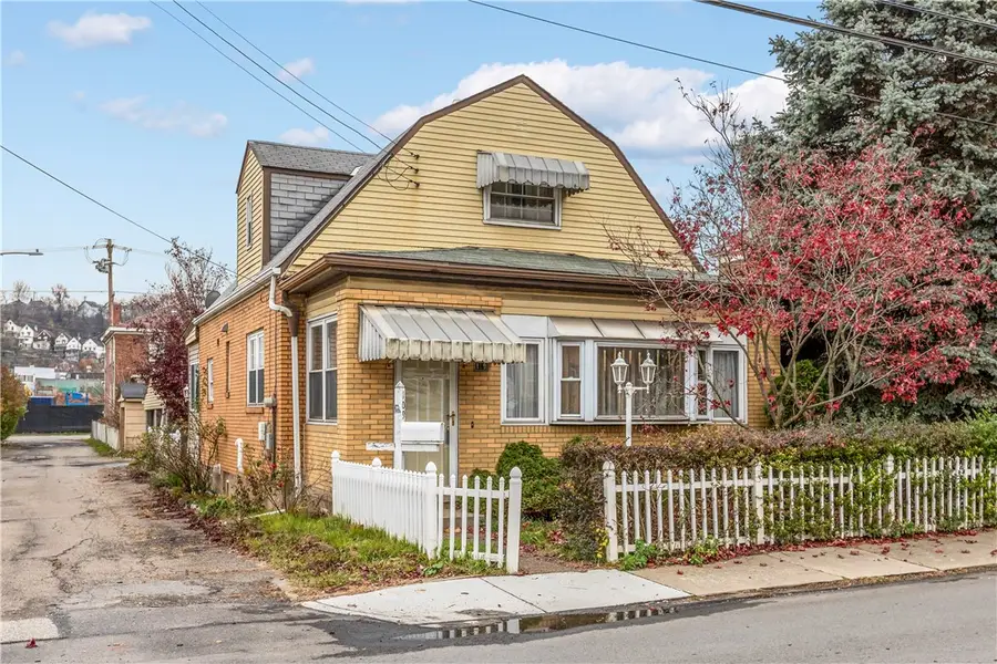 109 Helen St, McKees Rocks, PA 15136 - Image #2