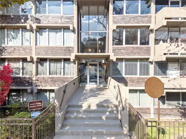 5619 Kentucky Ave #104, Shadyside, PA 15232