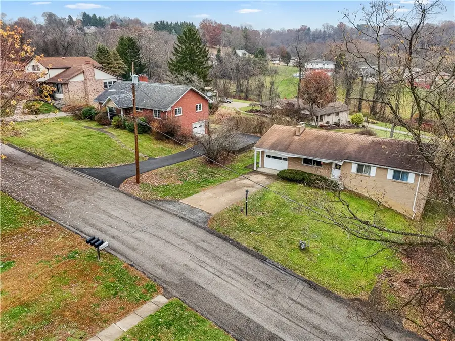 95 Crestvue Rd, South Strabane Township, PA 15301 - Image #2