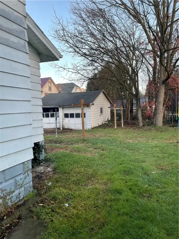 705 E Lutton St, New Castle, PA 16101 - Image #3