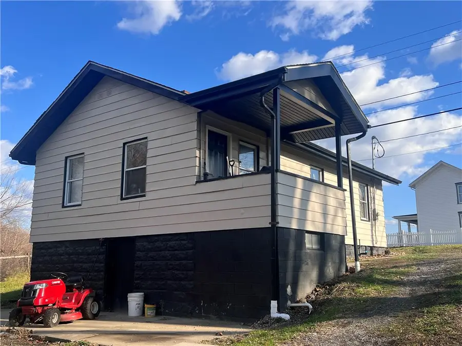 1747 Galilee Rd, North Beaver, PA 16157 - Image #2