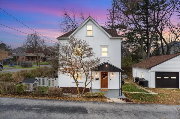 31 Harrison St, Crafton, PA 15205