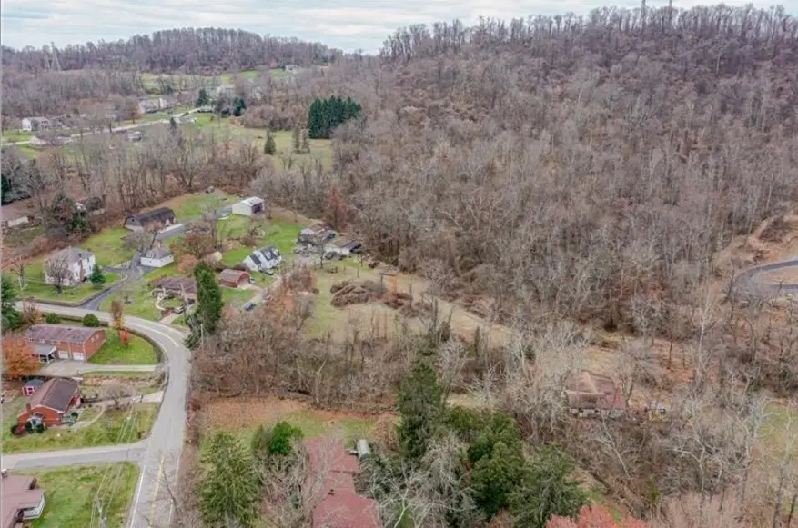 100 Robbins Drive, West Newton, PA 15089 - Image #3