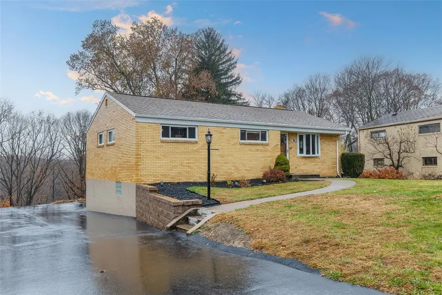 51 Bellview Cir, Robinson Township, PA 15136 - Image #2