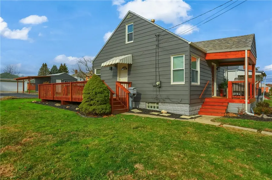 2105 Delaware Ave, New Castle, PA 16105 - Image #2