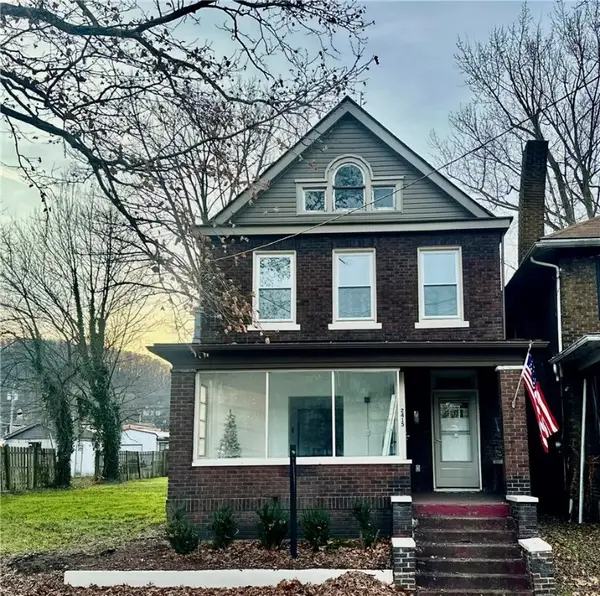2415 7th Avenue, Beaver Falls, PA 15010