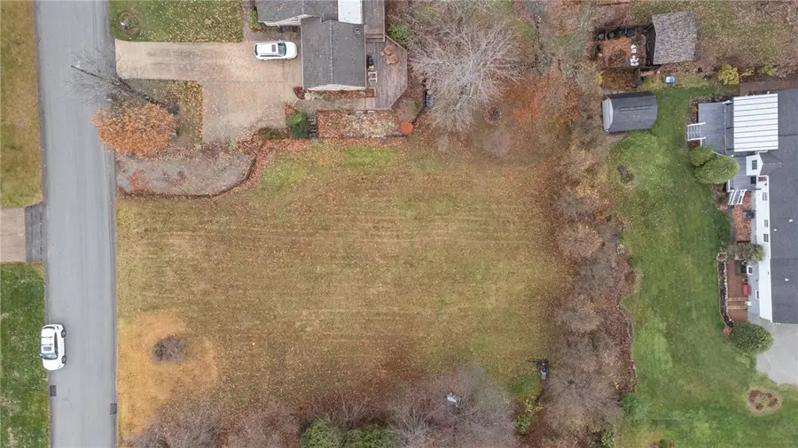 707 Melvin Dr, Hempfield, PA 15601 - Image #2