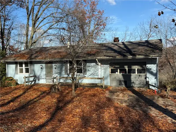 233 Horseshoe Dr, Adams Twp, PA 16046