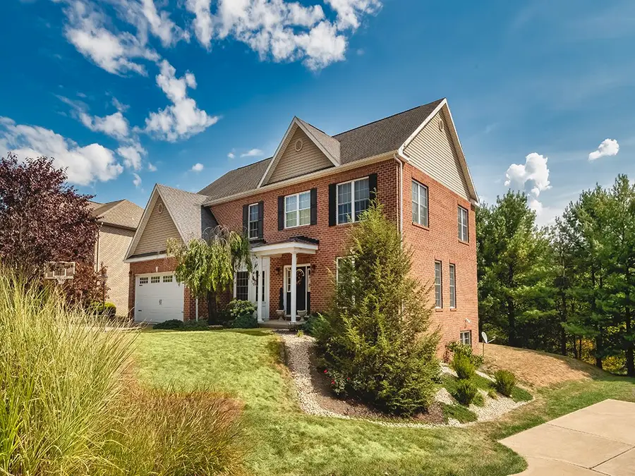 216 Dorsay Valley Drive, Cranberry Township, PA 16066 - Image #2