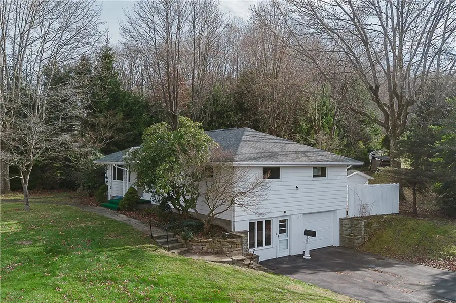 896 Fairman Ave, Chevy Chase Heights, PA 15701 - Image #2