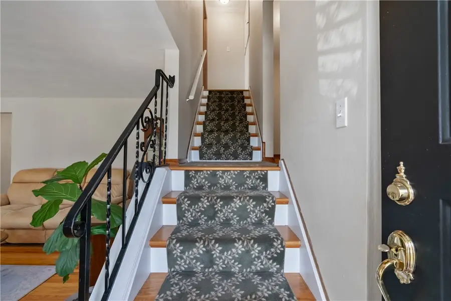 324 Tassel Lane, Pleasant Hills, PA 15236 - Image #3