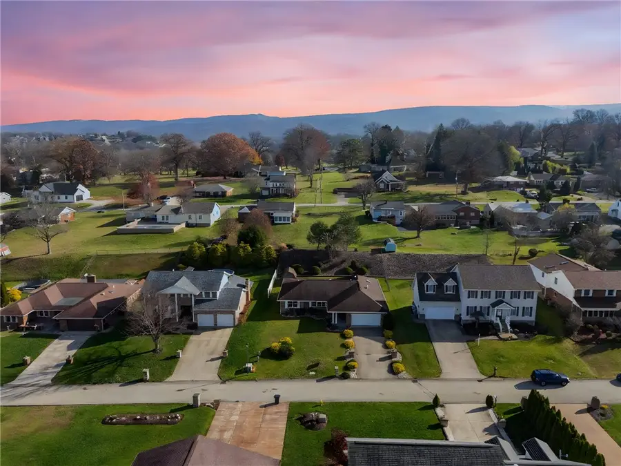 321 Meadowlark Dr, Leith Hatfield, PA 15401 - Image #2