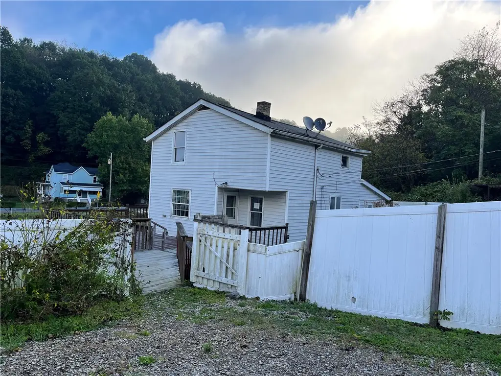 402.5 N 10th St, Apollo, PA 15613 - Image #1