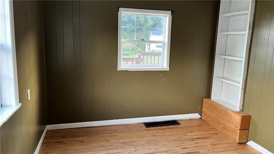 402.5 N 10th St, Apollo, PA 15613 - Image #2